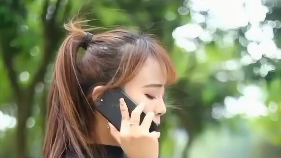 小萌妹的甜美装扮